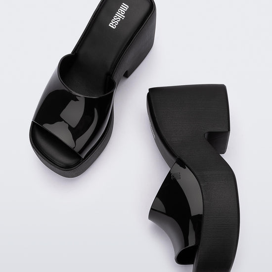BLACK-AQ082