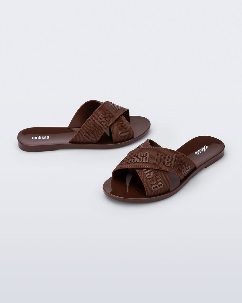 BROWN-BT983