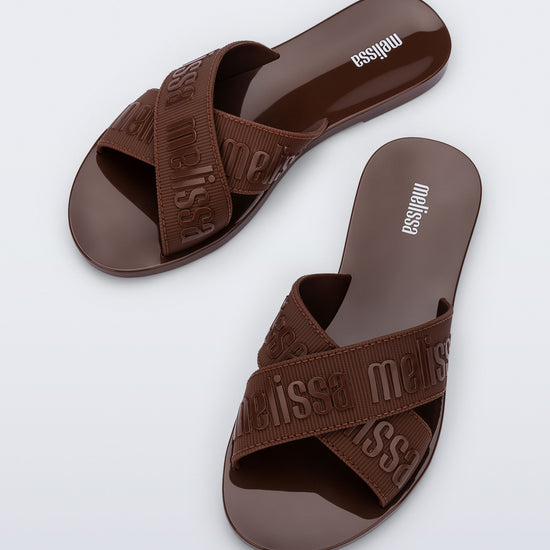 BROWN-BT983