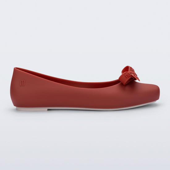 RED - BW476
