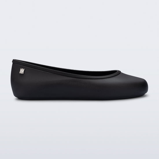 BLACK-BU774