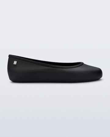 BLACK-BU774