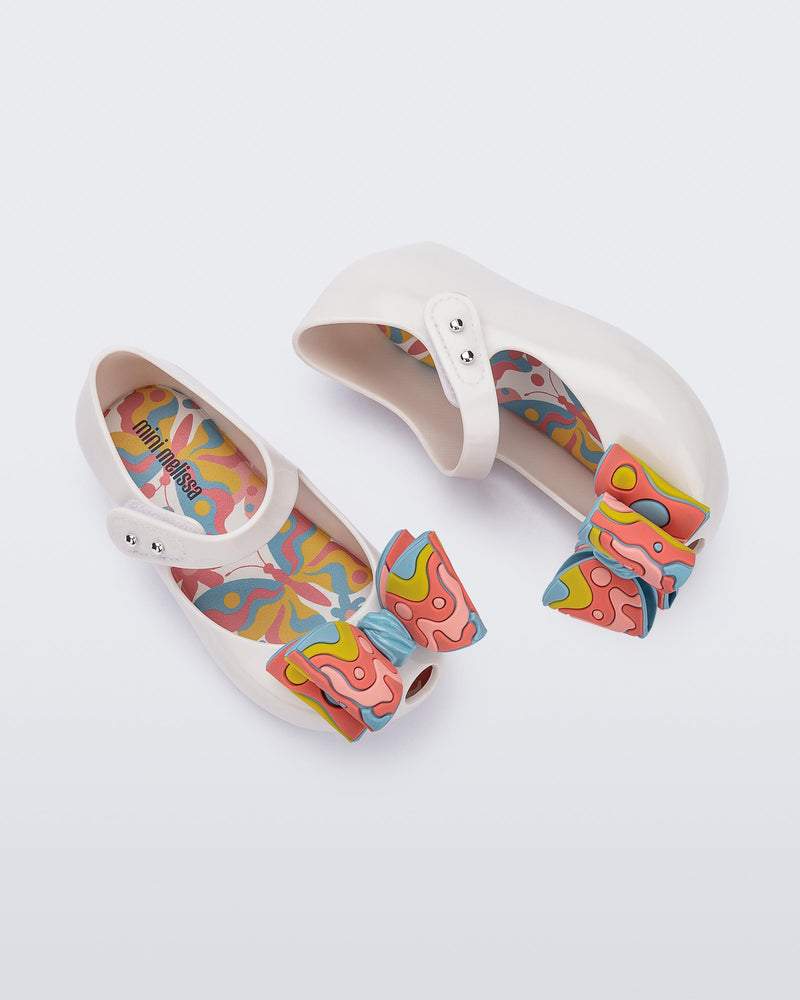 WHITE/PINK - BK823