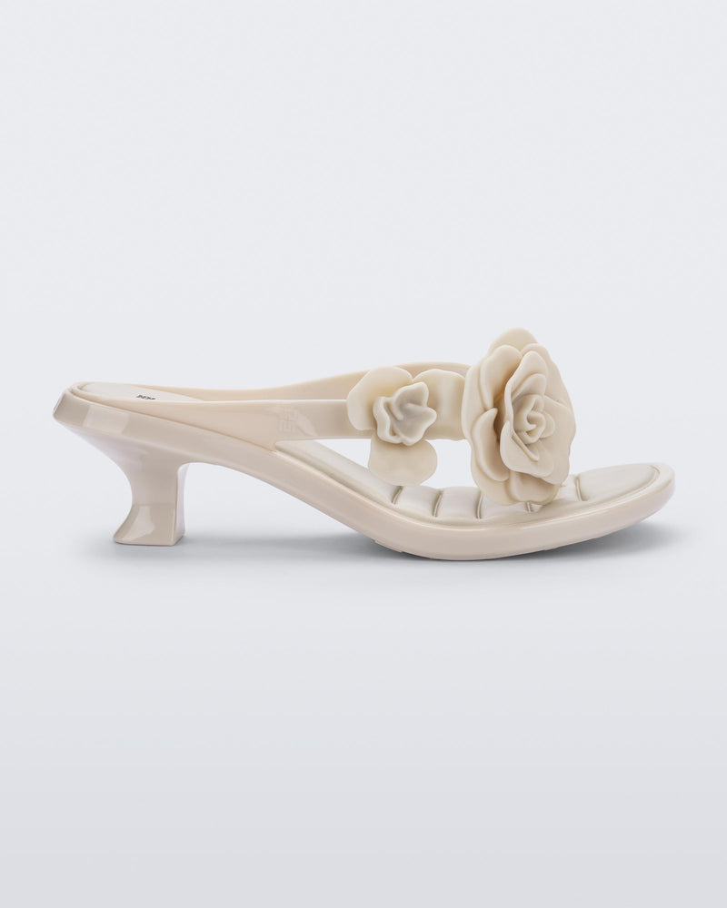 Melissa Thong Kitten Heel Petals Adult