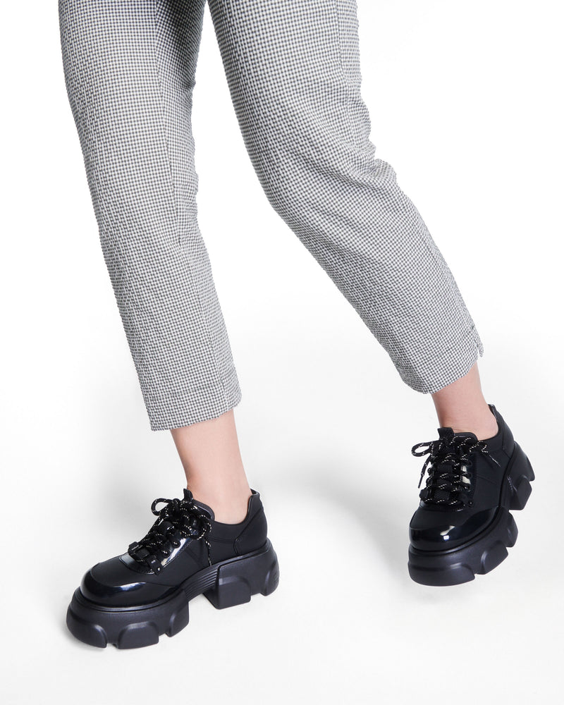 BLACK - BV528
