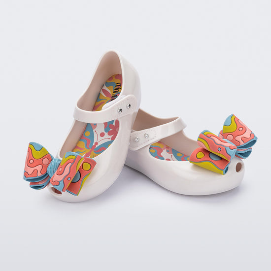 WHITE/PINK - BK823