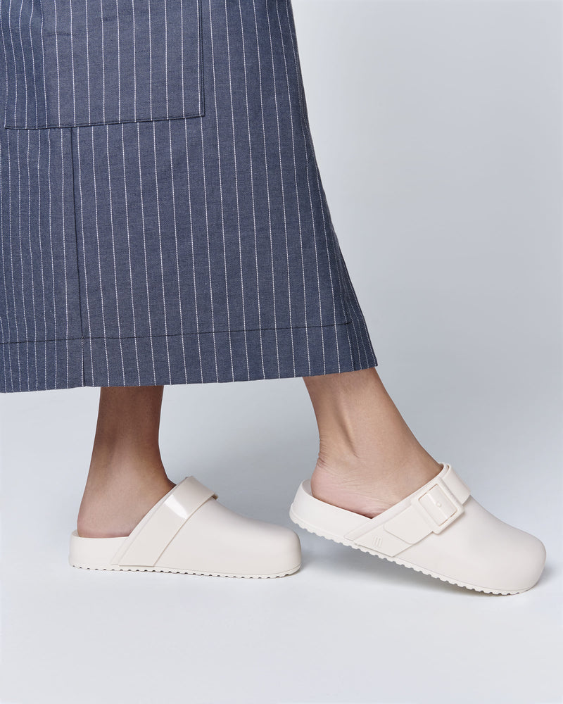 BEIGE - BO070