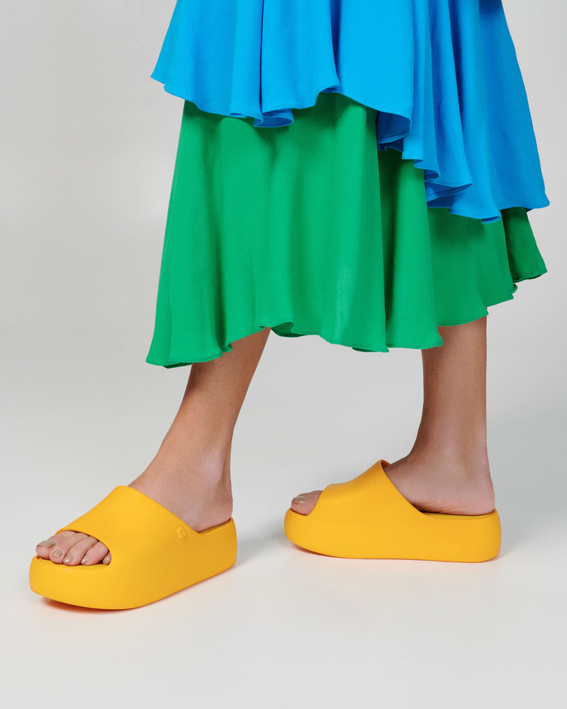 YELLOW - BJ971