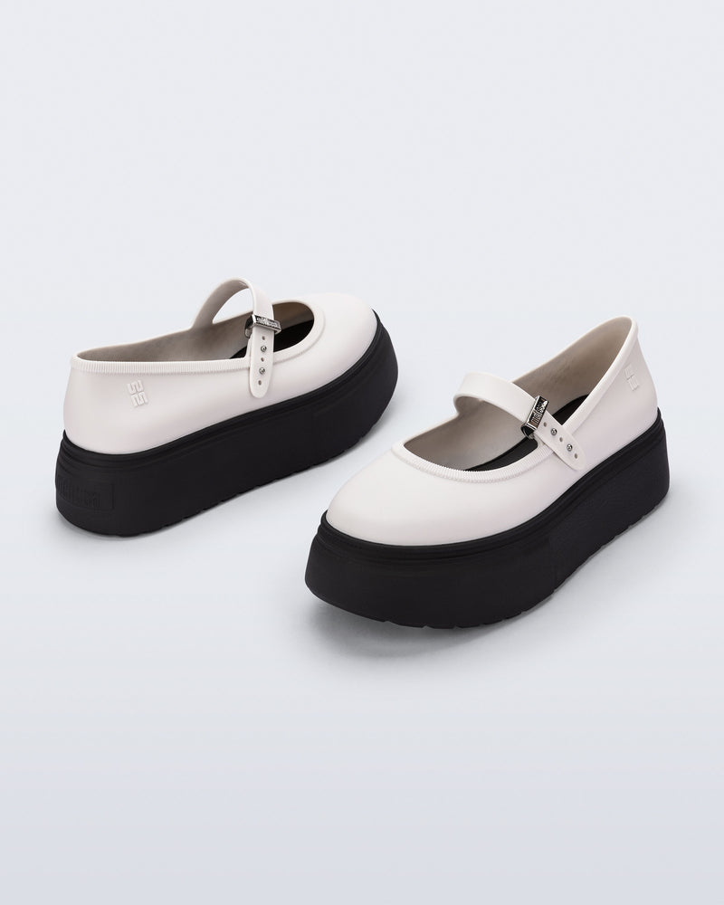 BLACK/WHITE - BP058