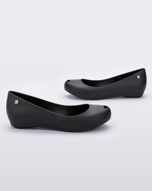 BLACK - 01003