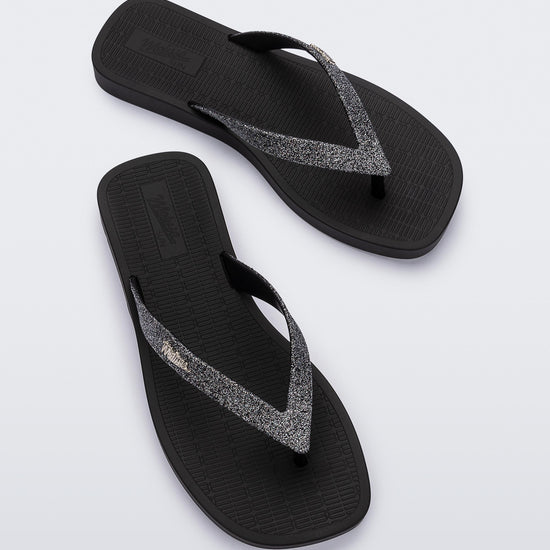 BLACK/SILVER - AW132