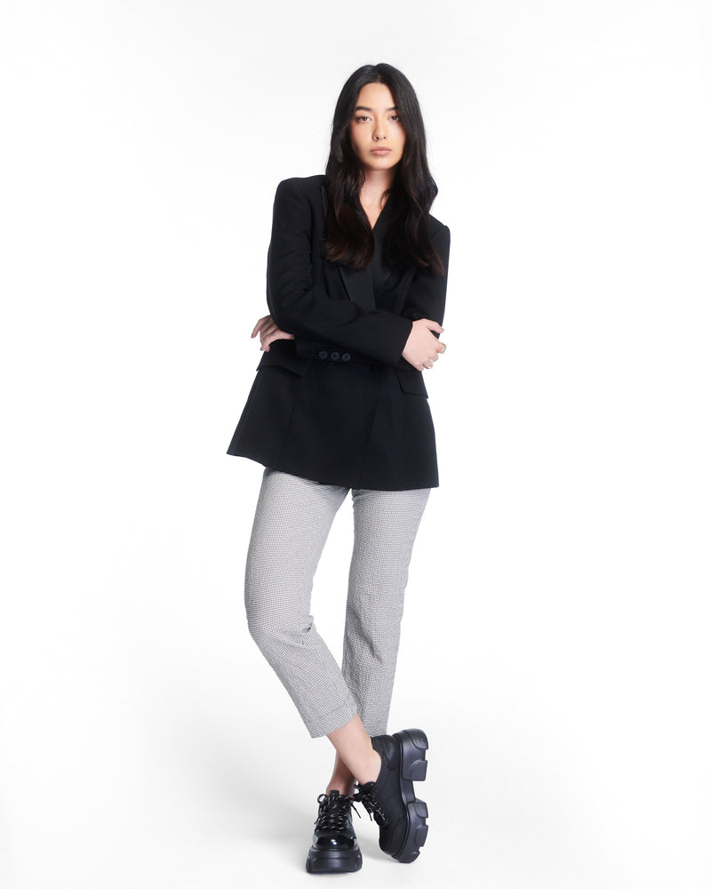 BLACK - BV528