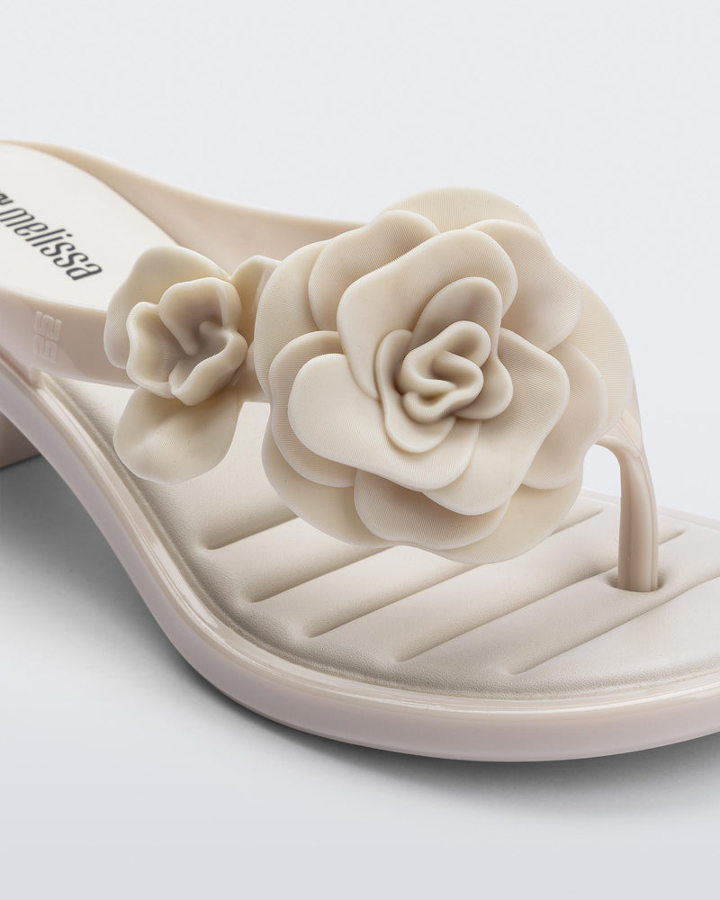 Melissa Thong Kitten Heel Petals Adult
