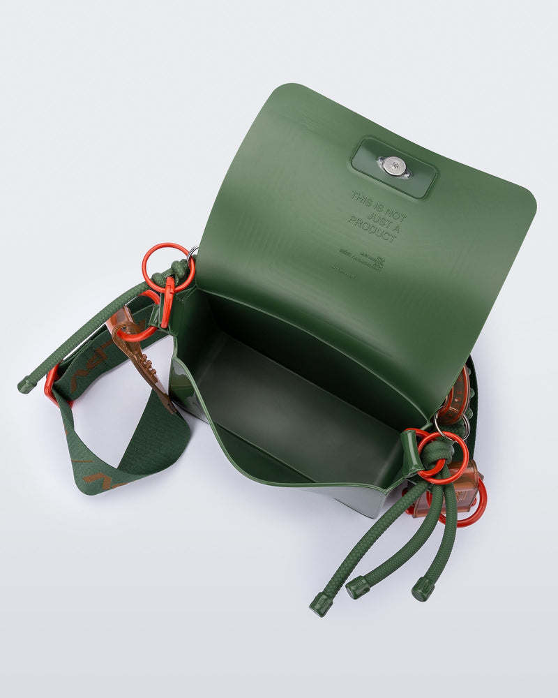 DARK GREEN - BN677